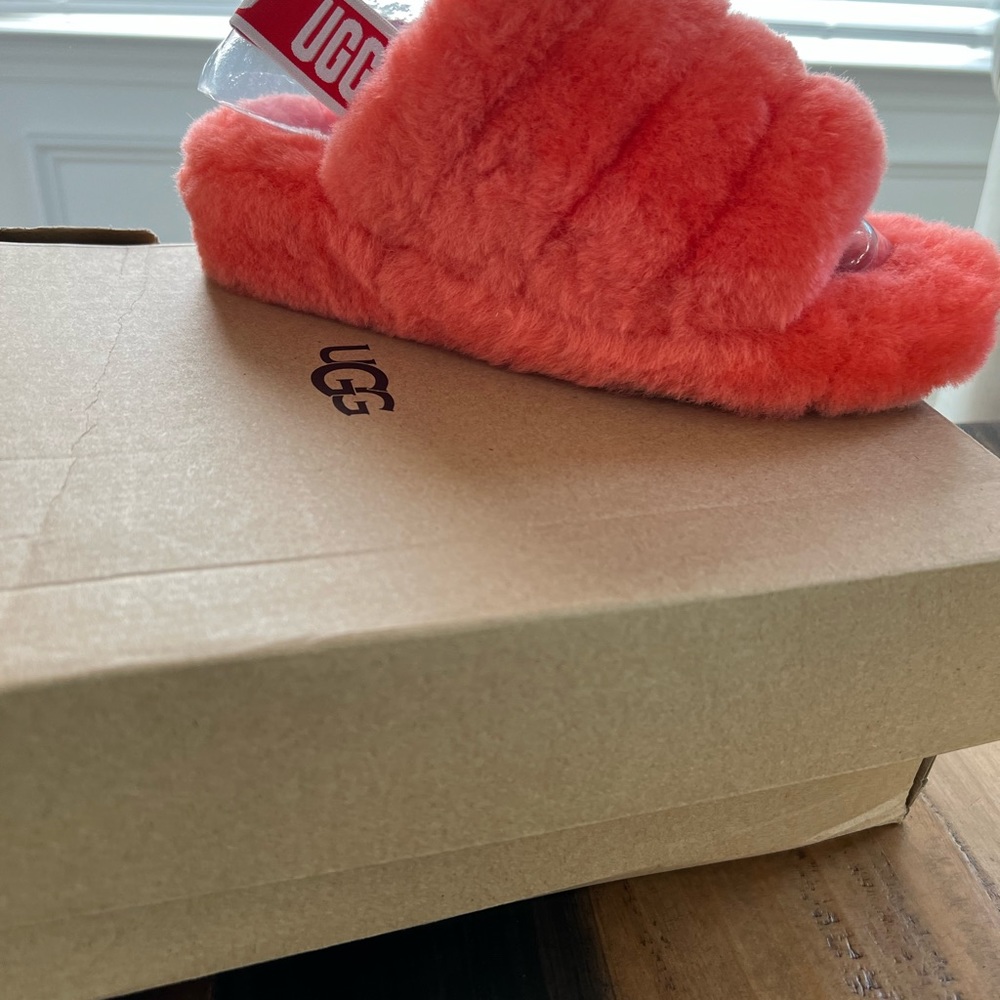 Women UGG slippers